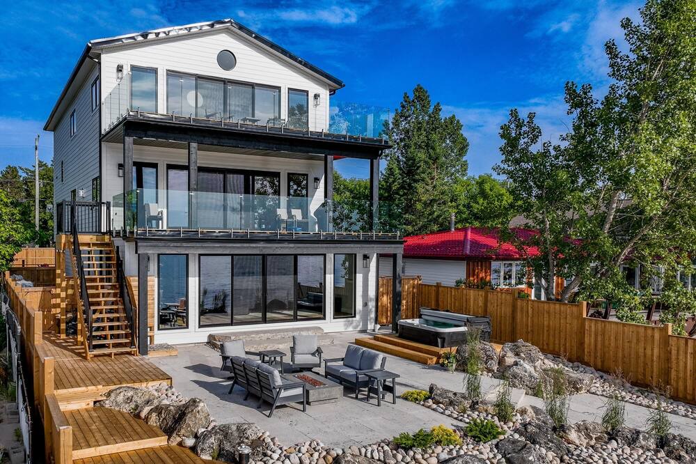 Photo of Outdoor in Tiny