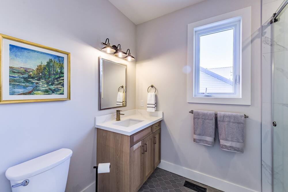 Photo of Bathroom in Tiny