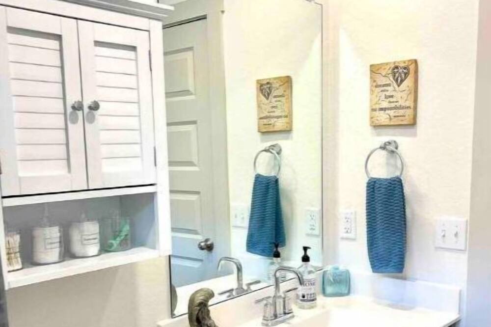 Photo of Bathroom in Hutto
