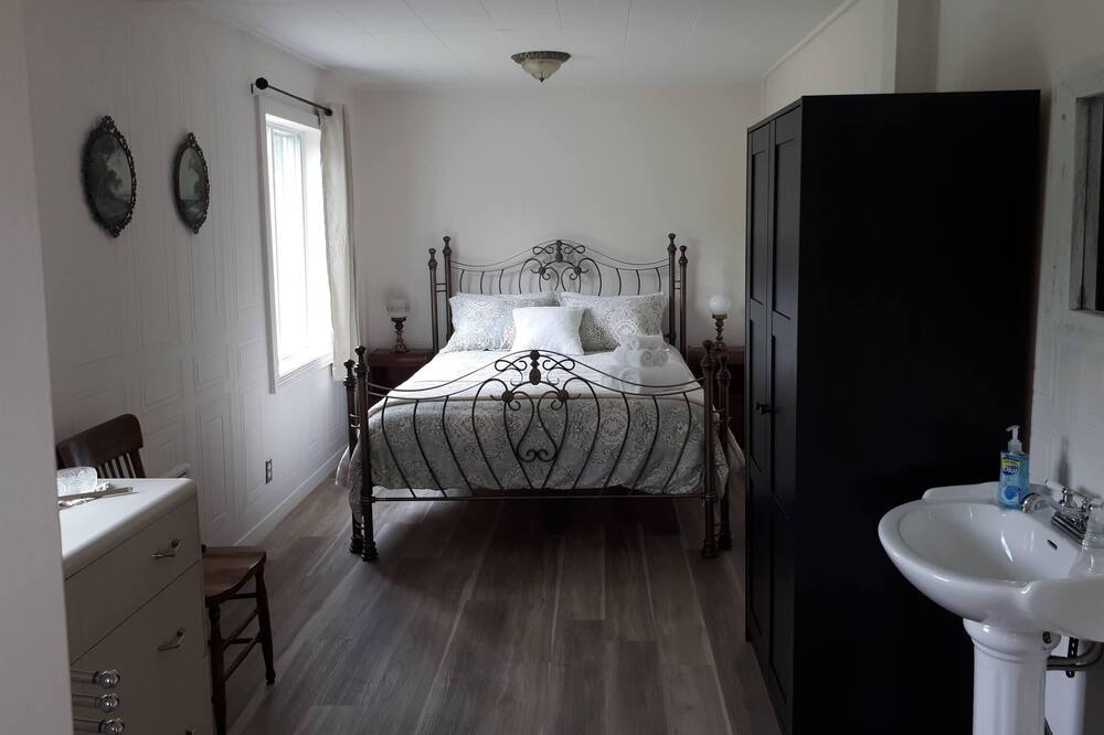 Photo of Bedroom in Shannon