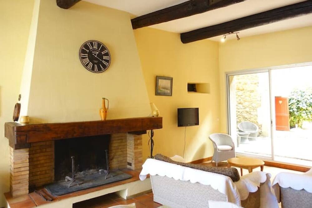 Photo of Livingroom in Ornaisons
