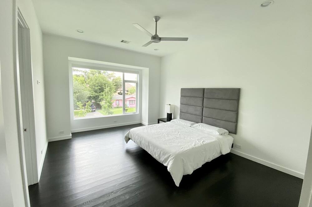 Photo of Bedroom in Garden Oaks