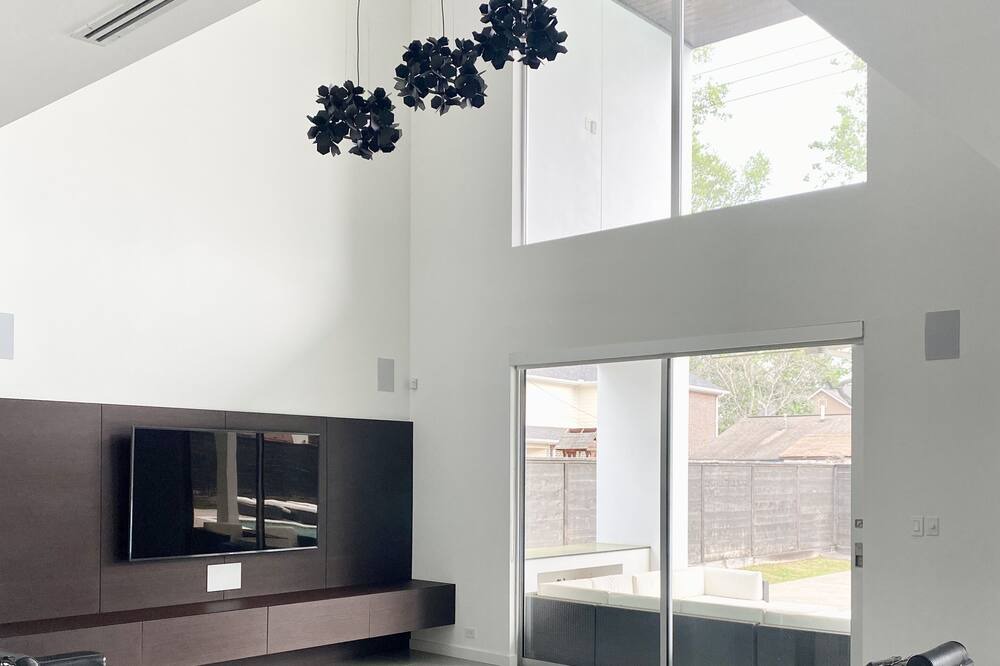 Photo of Livingroom in Garden Oaks