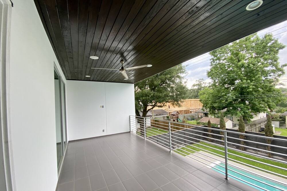 Photo of Outdoor in Garden Oaks
