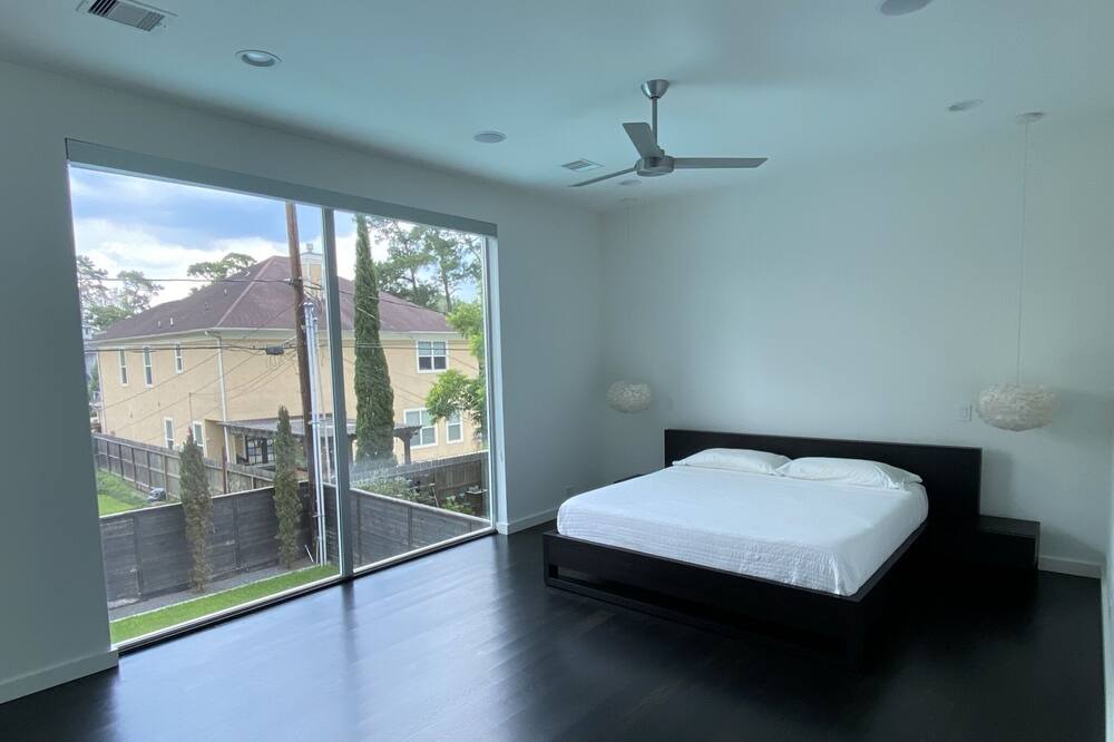 Photo of Bedroom in Garden Oaks