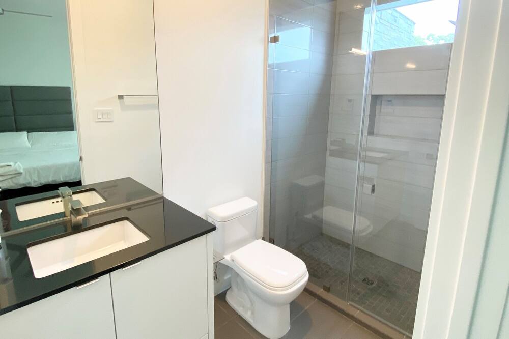 Photo of Bathroom in Garden Oaks