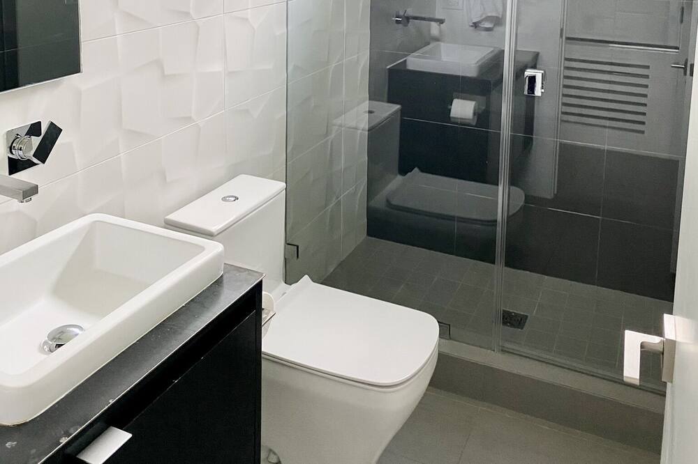 Photo of Bathroom in Garden Oaks