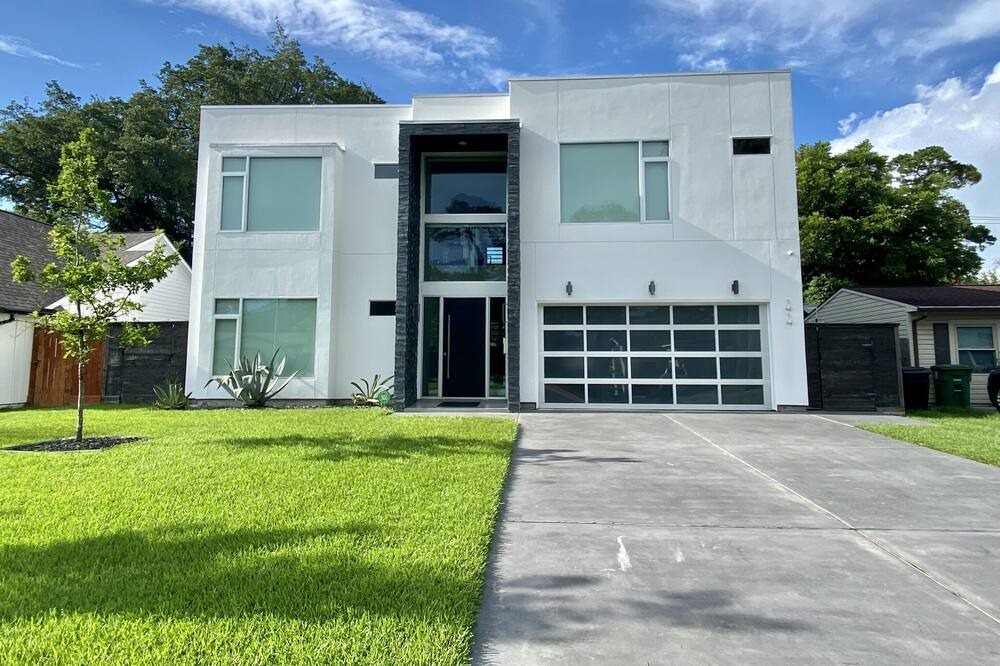 Photo of Outdoor in Garden Oaks