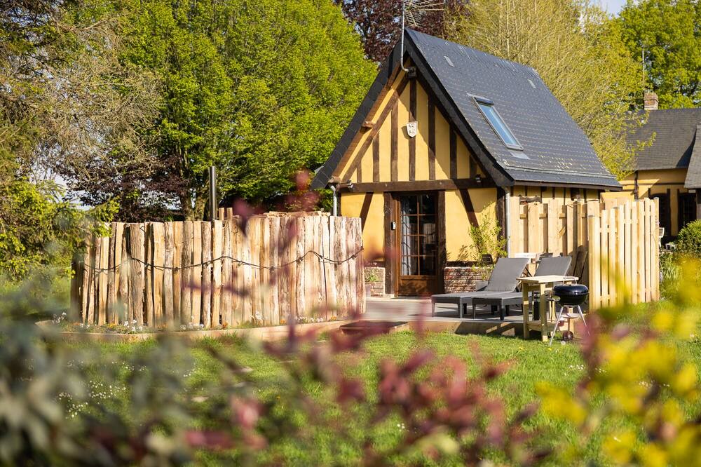 Photo of Outdoor in Saint-Denis-le-Thiboult
