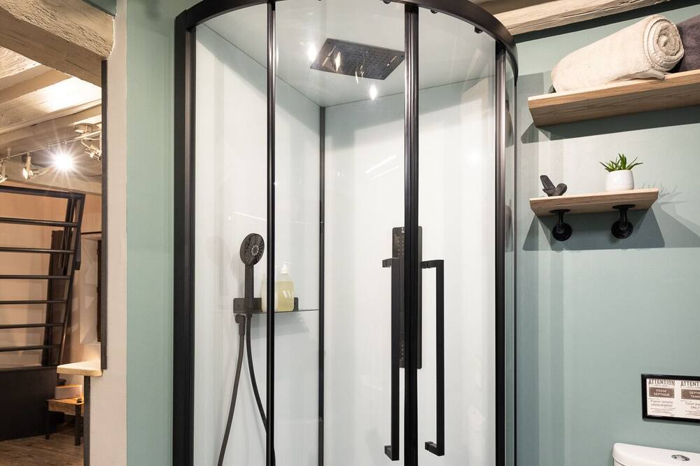 Photo of Bathroom in Saint-Denis-le-Thiboult