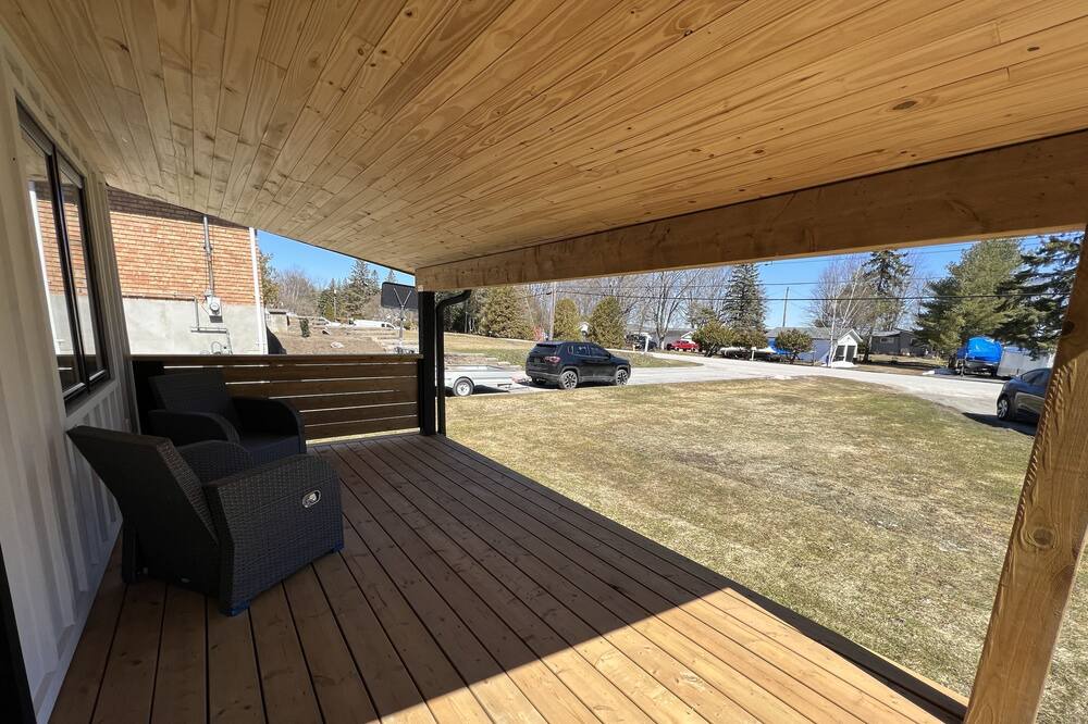 Photo of Patio Balcony in Cumberland Beach