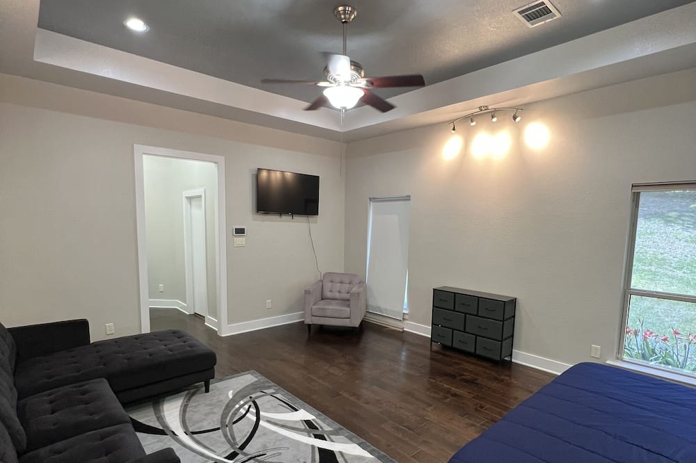 Photo of Bedroom in Waxahachie