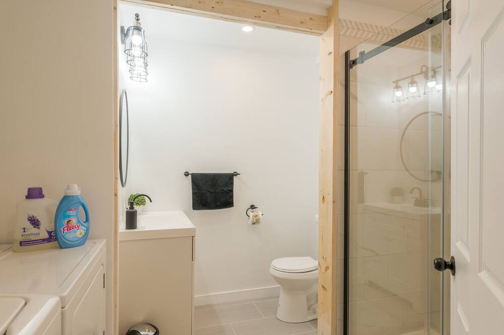 Photo of Bathroom in Havelock-Belmont-Methuen