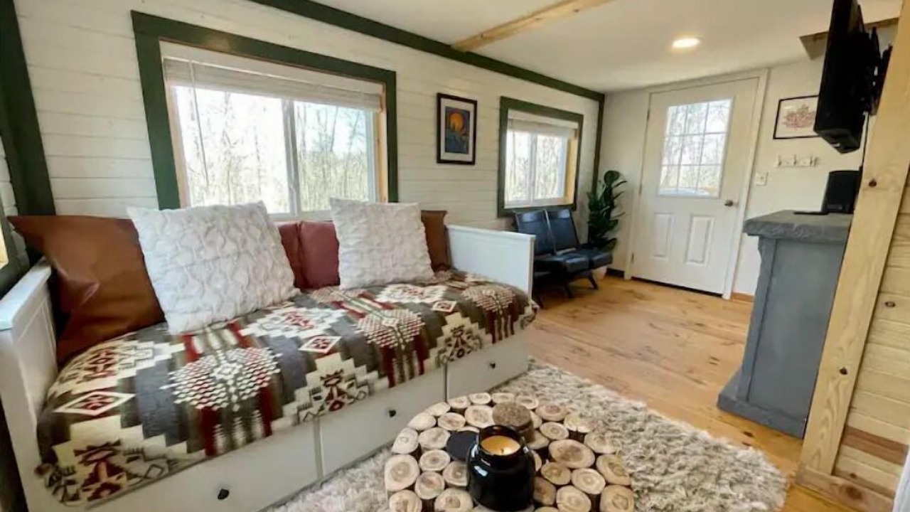 Photo of Livingroom in East Fultonham