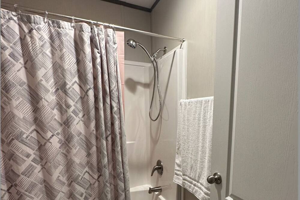 Photo of Bathroom in Del Valle
