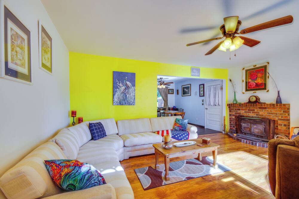 Photo of Livingroom in St. James