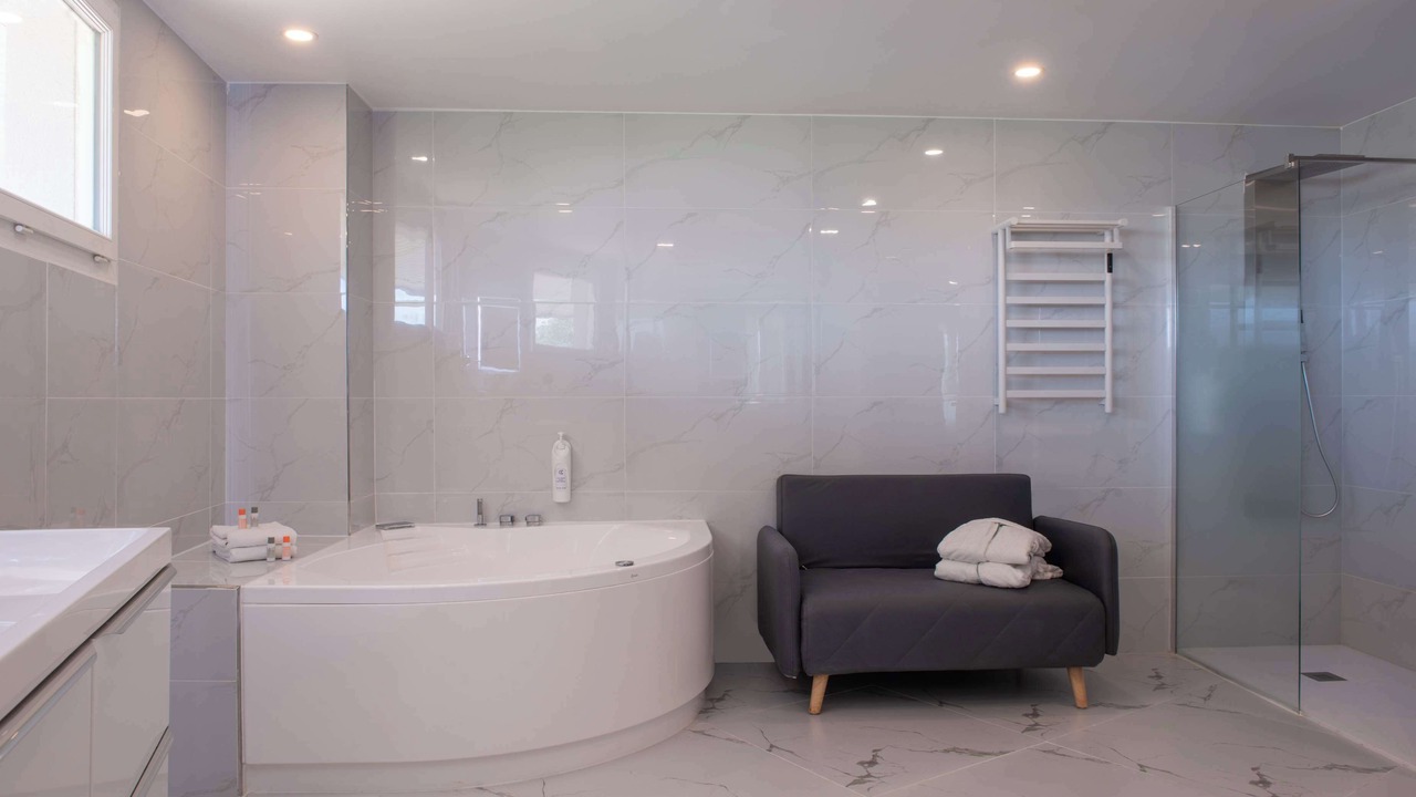 Photo of Bathroom in Saint-Aubin-sur-Scie