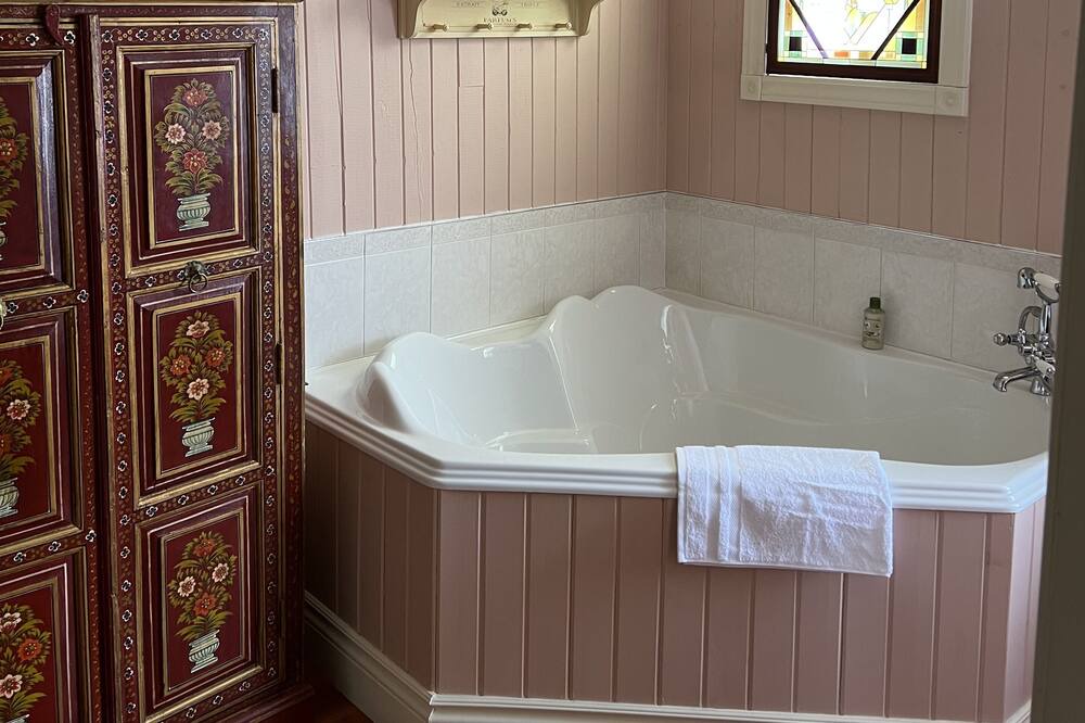 Photo of Bathroom in La Baie