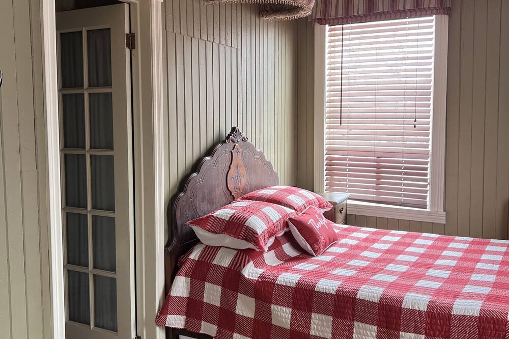 Photo of Bedroom in La Baie