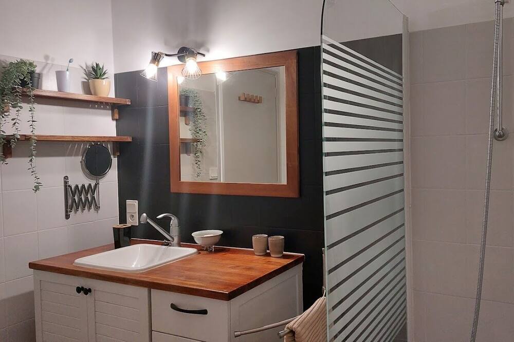 Photo of Bathroom in Challans