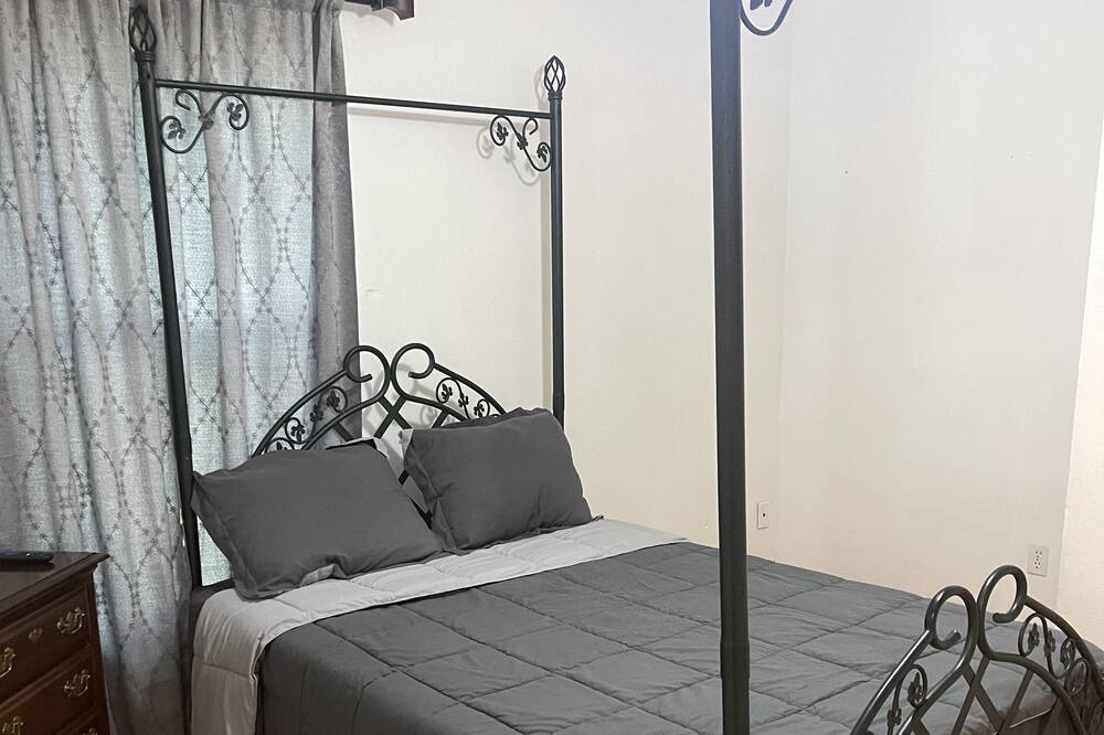Photo of Bedroom in Timbercrest