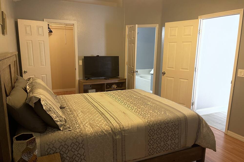 Photo of Bedroom in Timbercrest