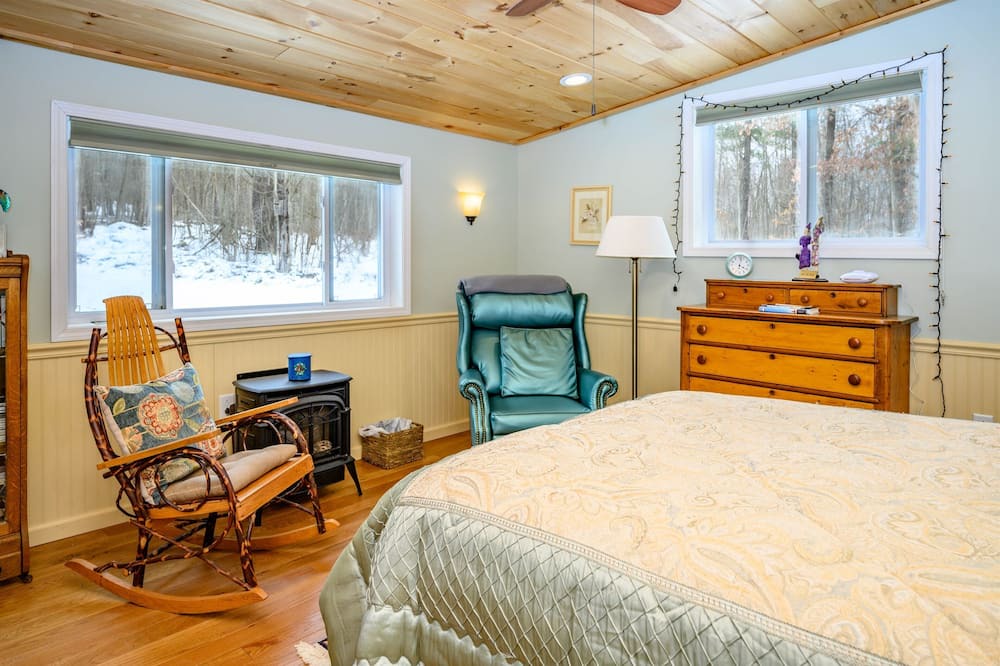 Photo of Livingroom in Dansville