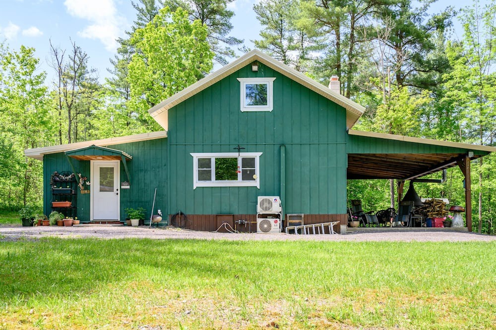 Photo of Bedroom in Dansville