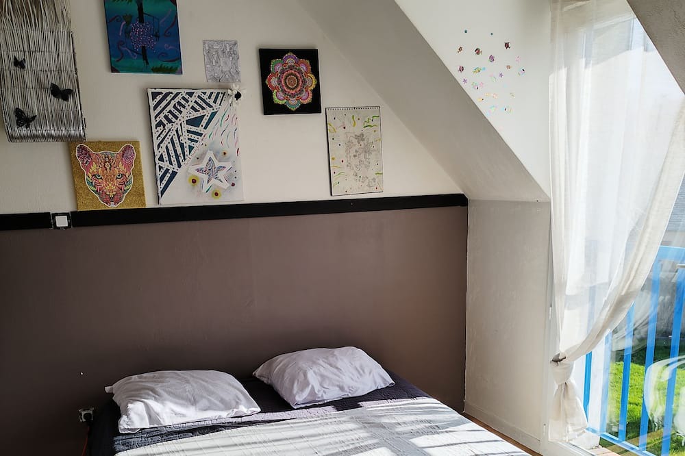 Photo of Bedroom in Menil