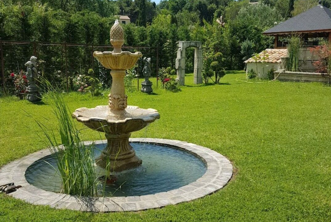 Photo of Outdoor in La Tour-d'Aigues