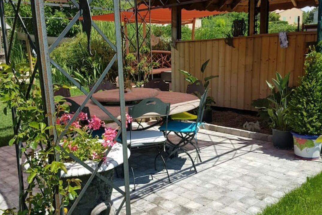 Photo of Outdoor in La Tour-d'Aigues