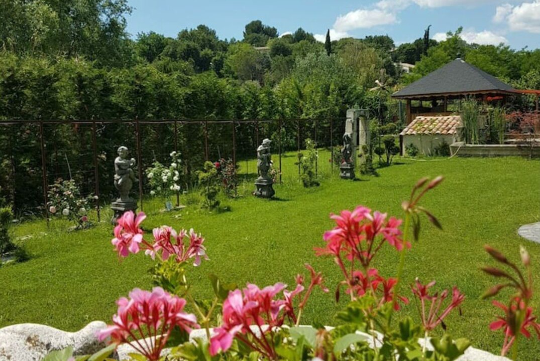 Photo of Outdoor in La Tour-d'Aigues