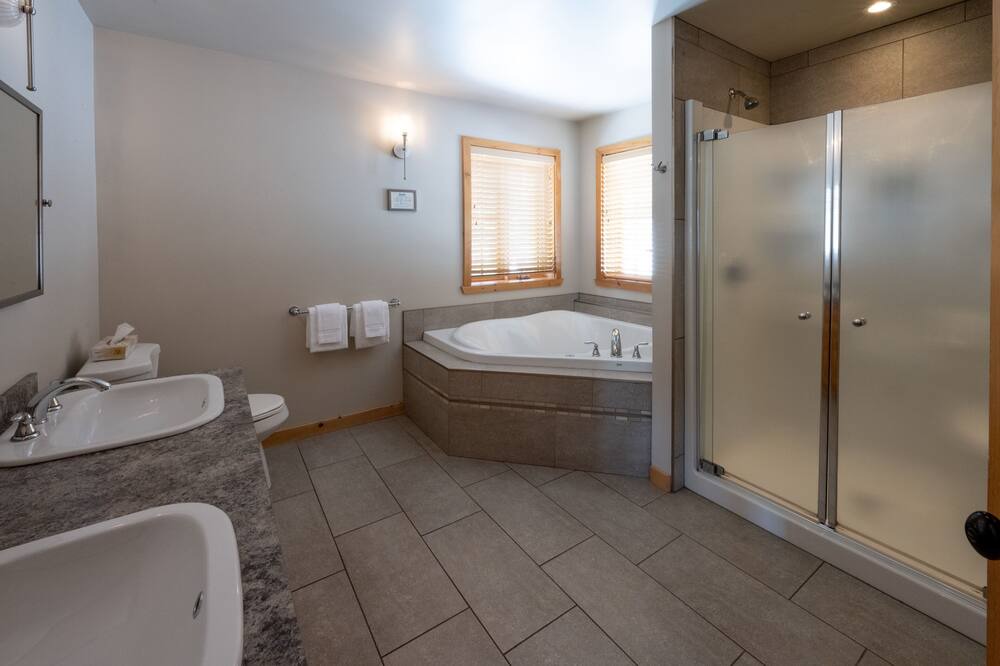 Photo of Bathroom in Sainte-Agathe-des-Monts