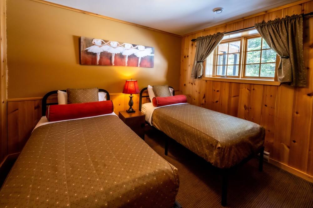 Photo of Bedroom in Sainte-Agathe-des-Monts
