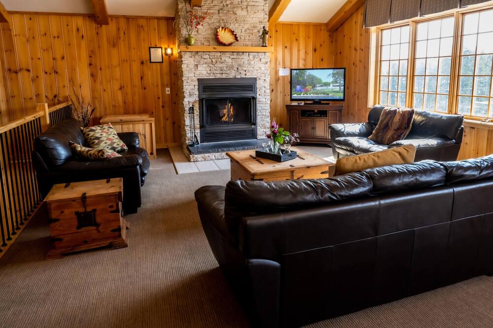 Photo of Livingroom in Sainte-Agathe-des-Monts