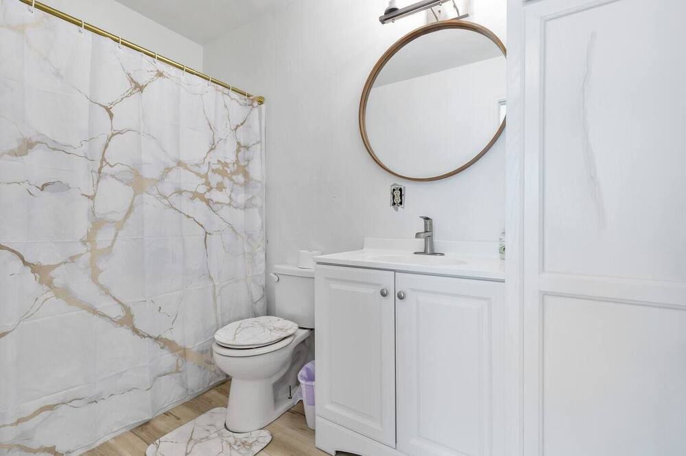 Photo of Bathroom in Griffin Heights