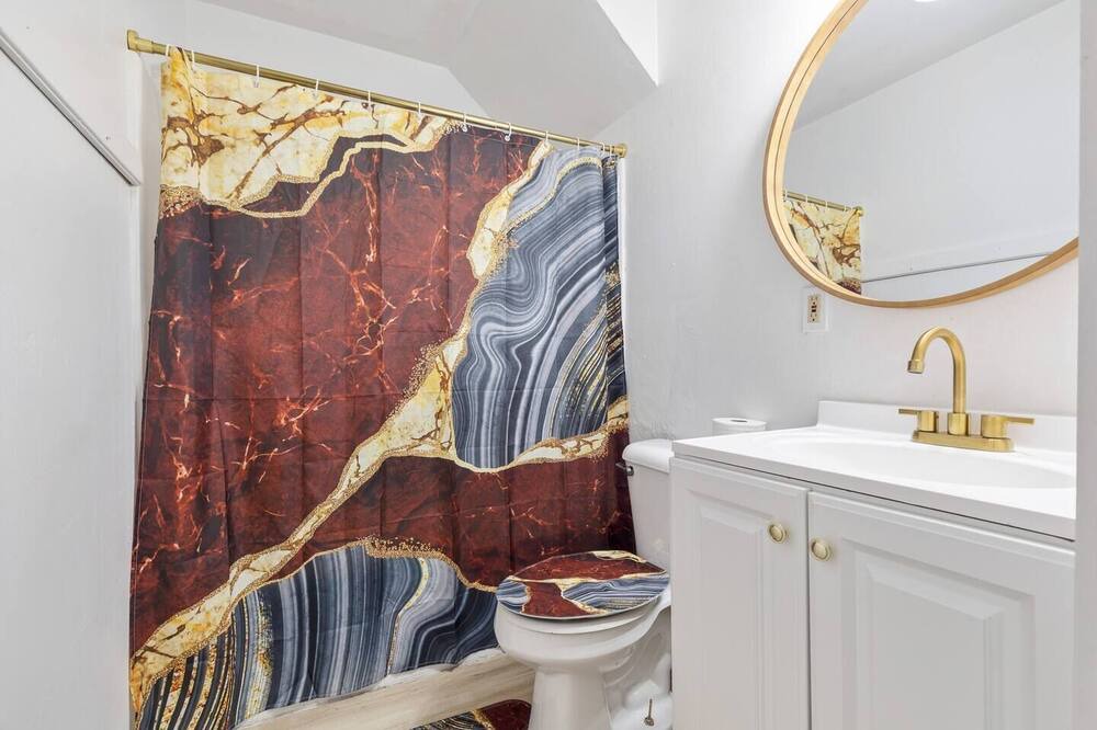 Photo of Bathroom in Griffin Heights