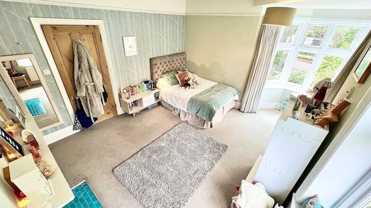 Photo of Others in Farnham