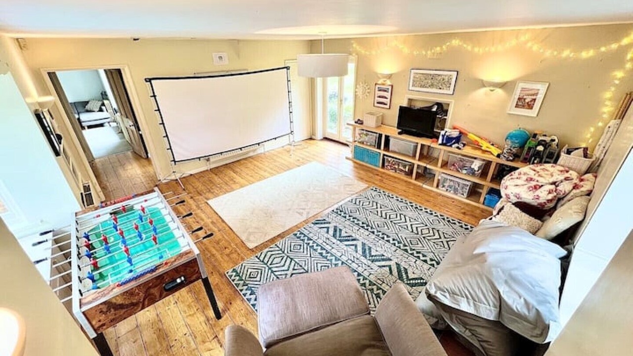 Photo of Others in Farnham