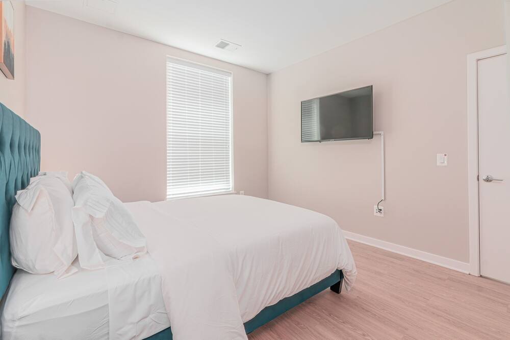 Photo of Others in Alexandria West