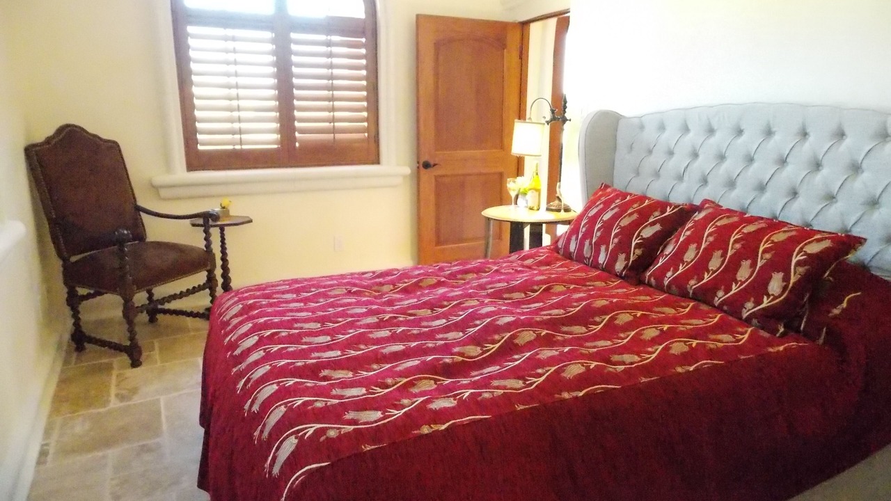 Photo of Bedroom in Clear Lake