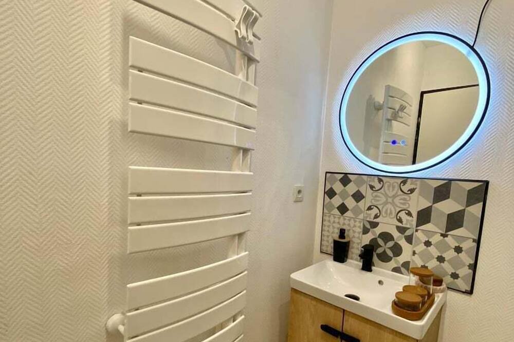 Photo of Bathroom in Poitiers