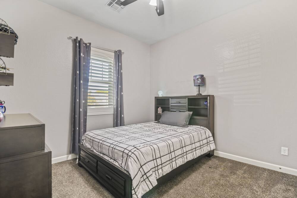 Photo of Bedroom in Litchfield Park