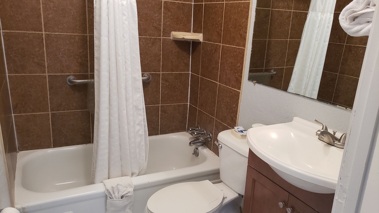 Photo of Bathroom in Elmwood Area