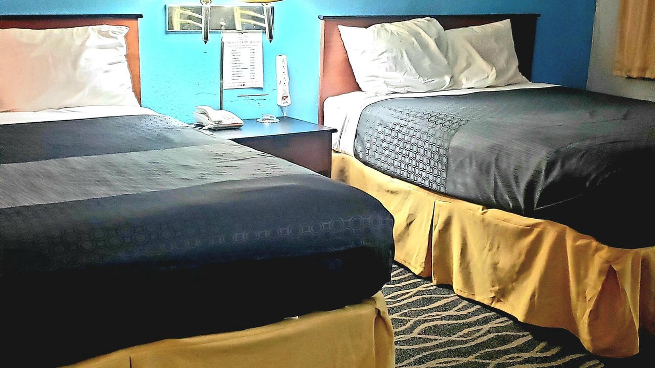 Photo of Bedroom in Elmwood Area