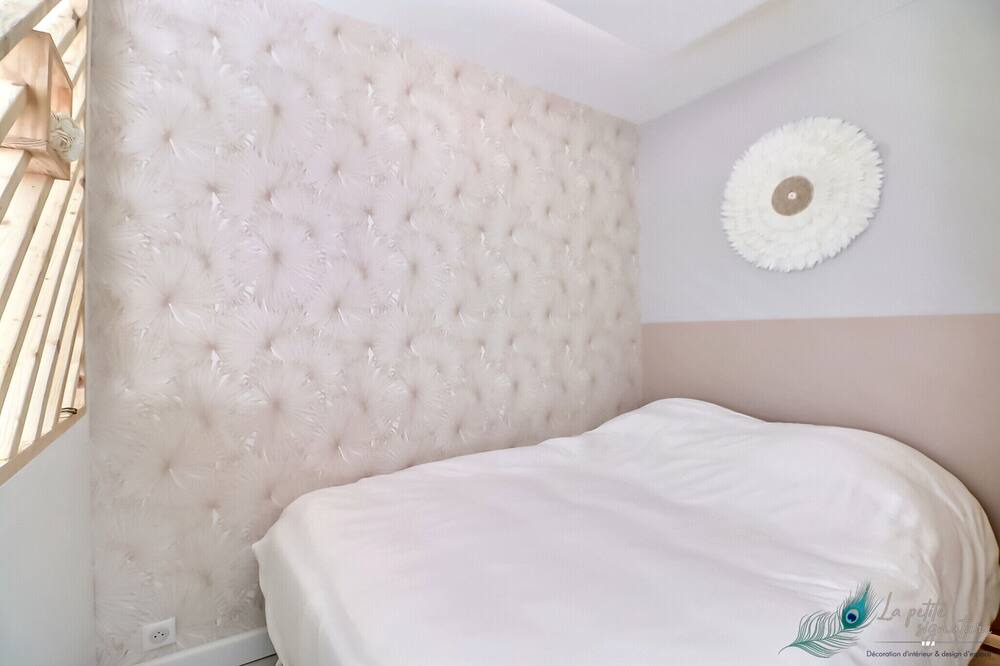Photo of Bedroom in Le Grau-Du-Roi
