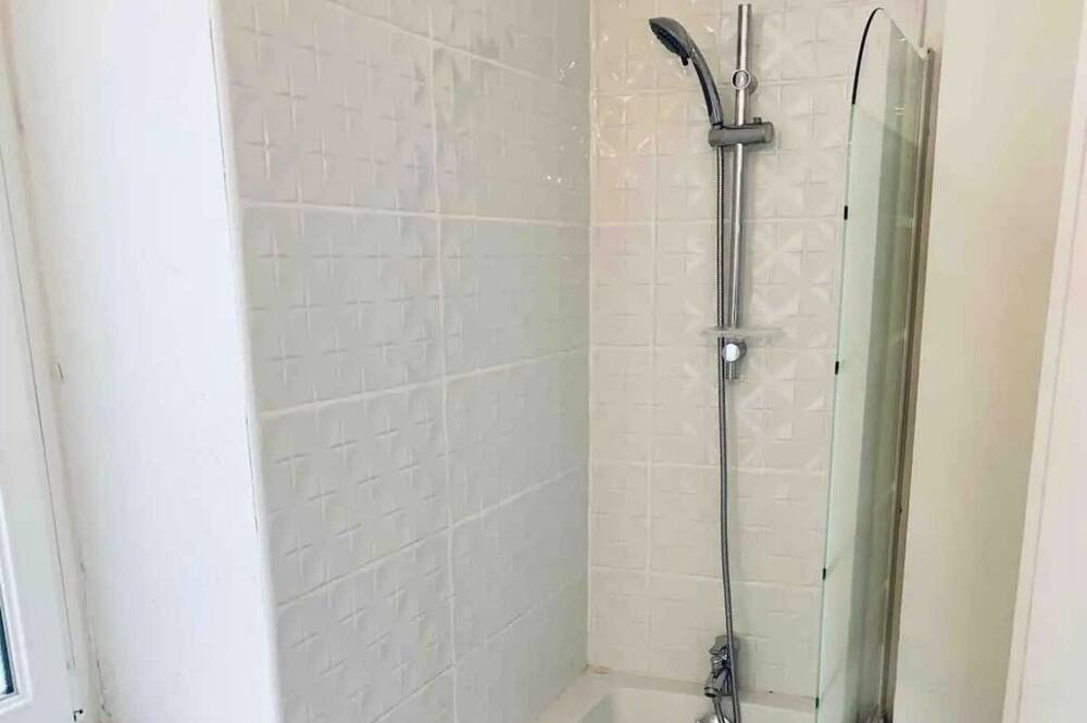 Photo of Bathroom in Wimille