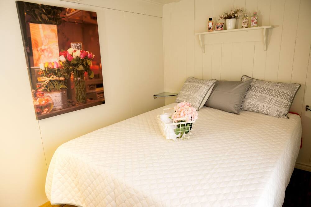 Photo of Bedroom in Levis