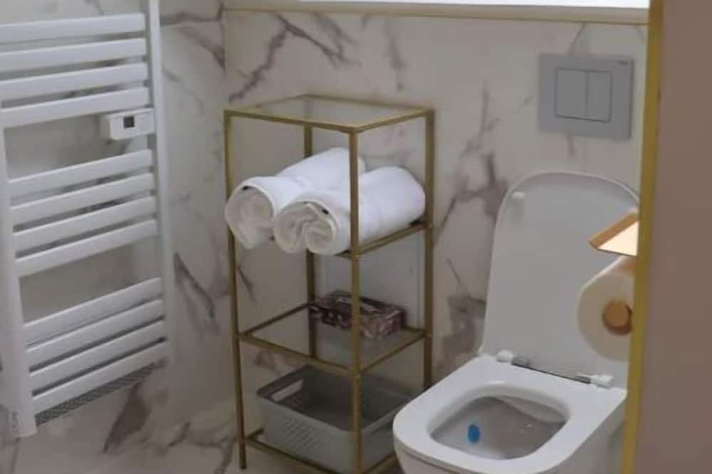 Photo of Bathroom in Epieds-en-Beauce