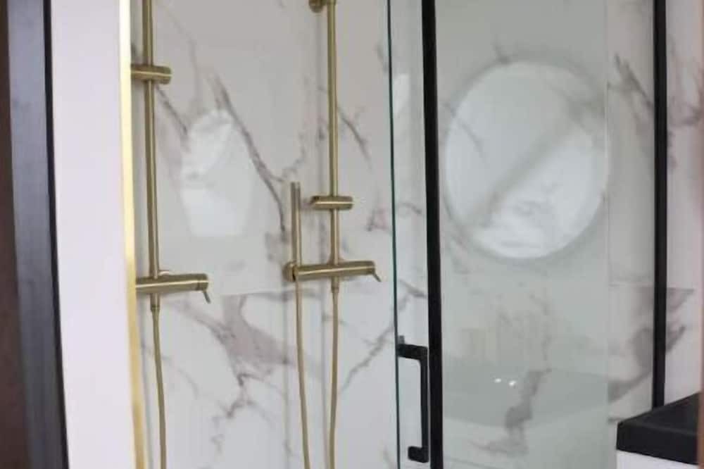 Photo of Bathroom in Epieds-en-Beauce